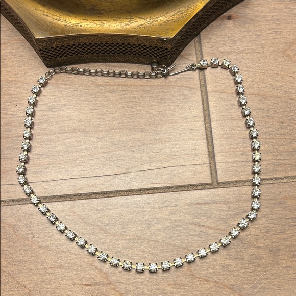 Jewelry - Elegant Silver Crystal Necklace